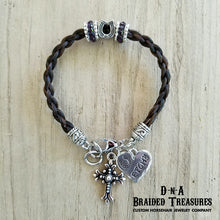 Load image into Gallery viewer, Horseshoe Horsehair Bracelet