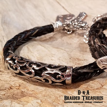 Load image into Gallery viewer, Filigree Horsehair Bracelet
